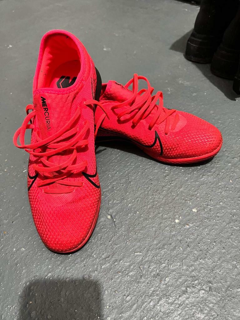 nike mercurial vapor size 6